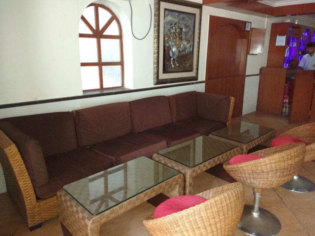 Ocean Waves Sun Baga Hotel ภายนอก รูปภาพ